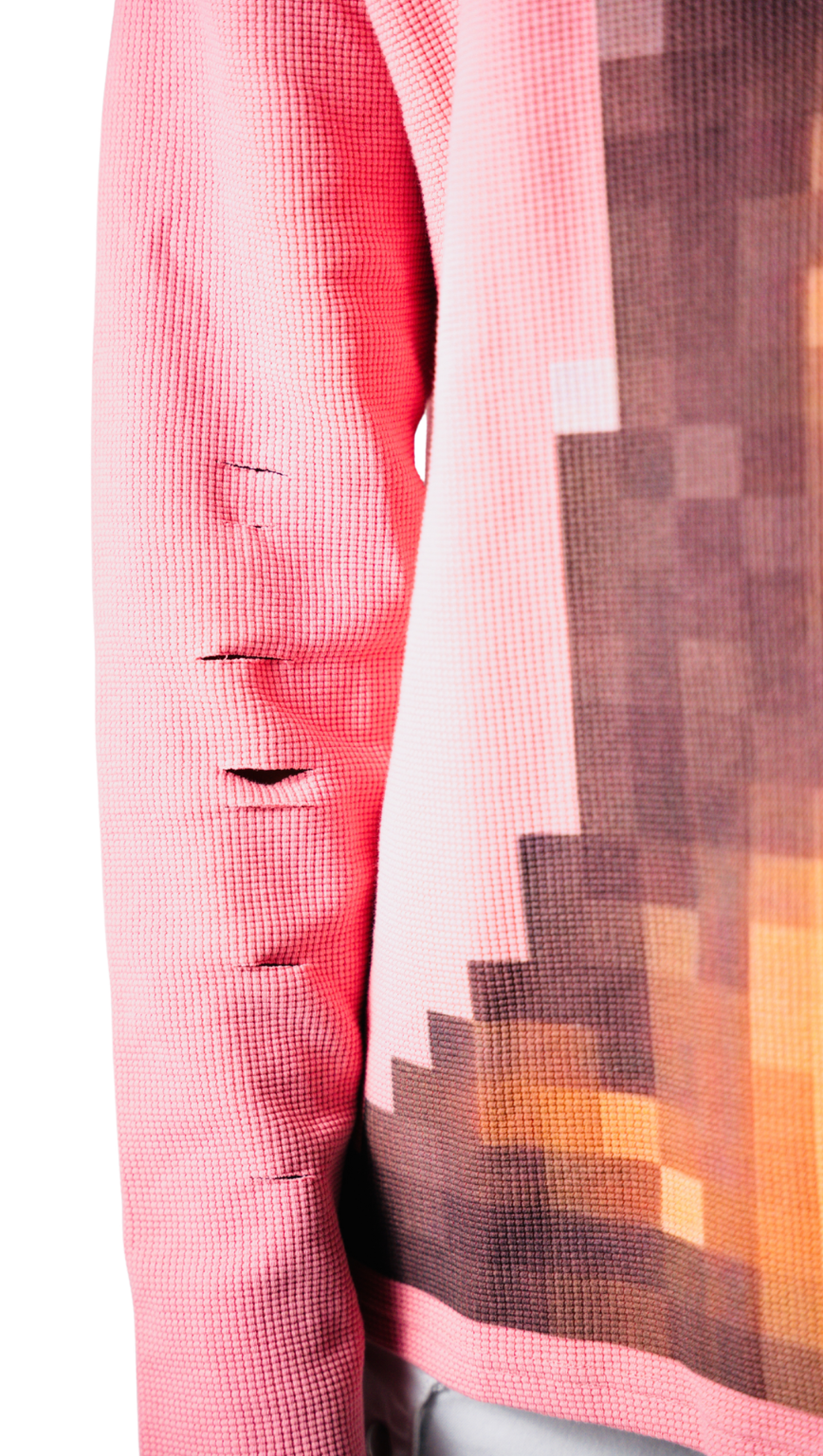 PIXELATED MONA LONG SLEEVE
